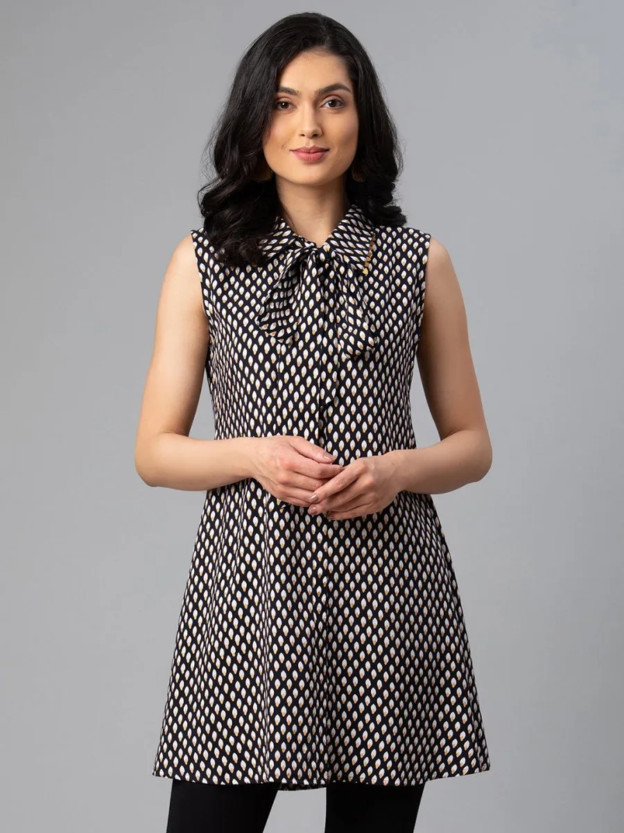 Ahalyaa Black & White Shirt Collar Printed Tunic