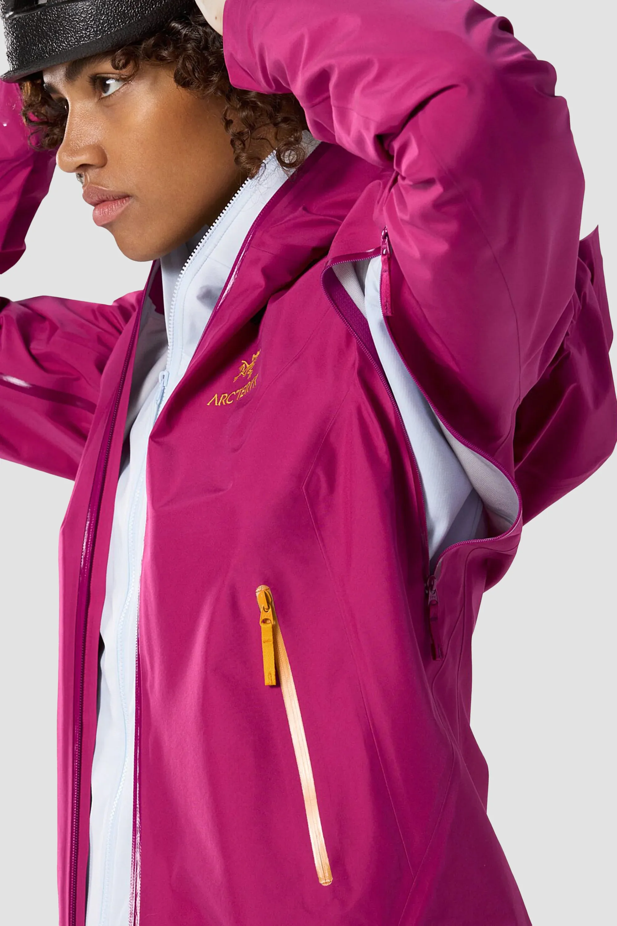 Arc'teryx Women's Beta LT Jacket in Amaranthus/Edziza