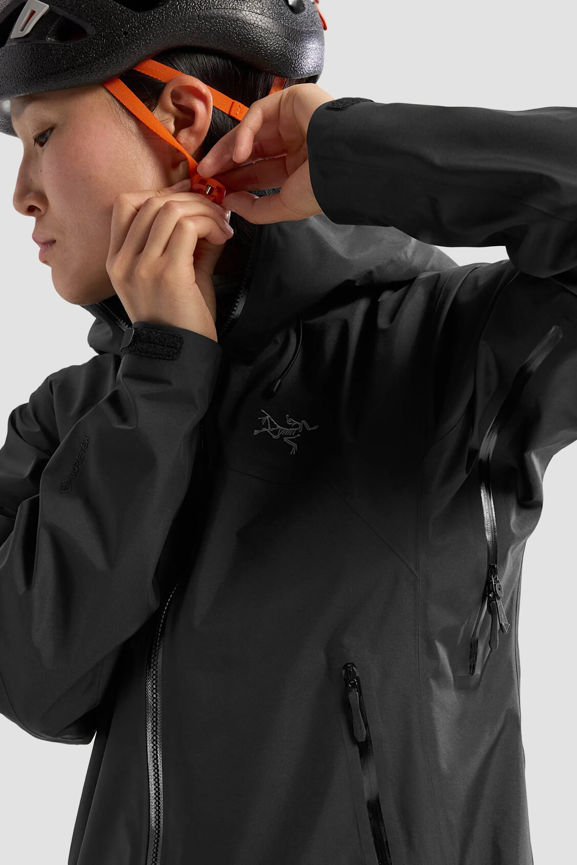 Arc'teryx Women's Beta SL Jacket in Black