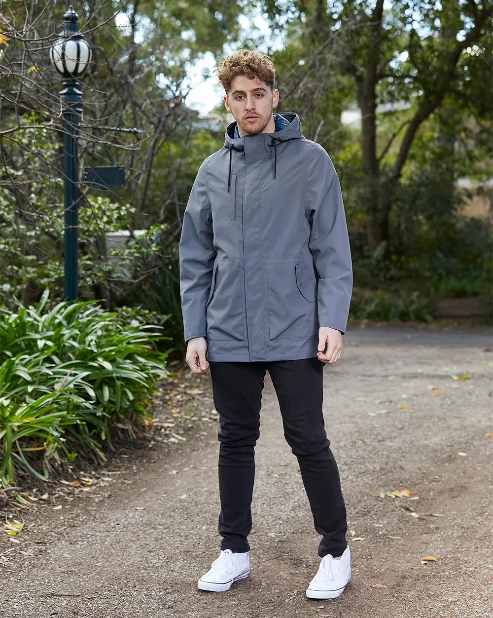 Ares Anorak in Charcoal