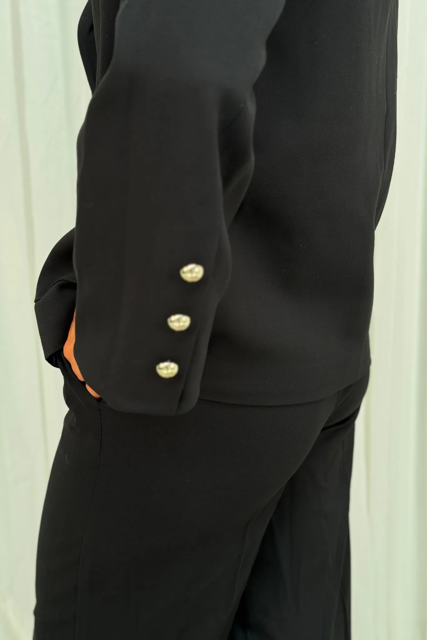 Eva Belted Blazer In Black