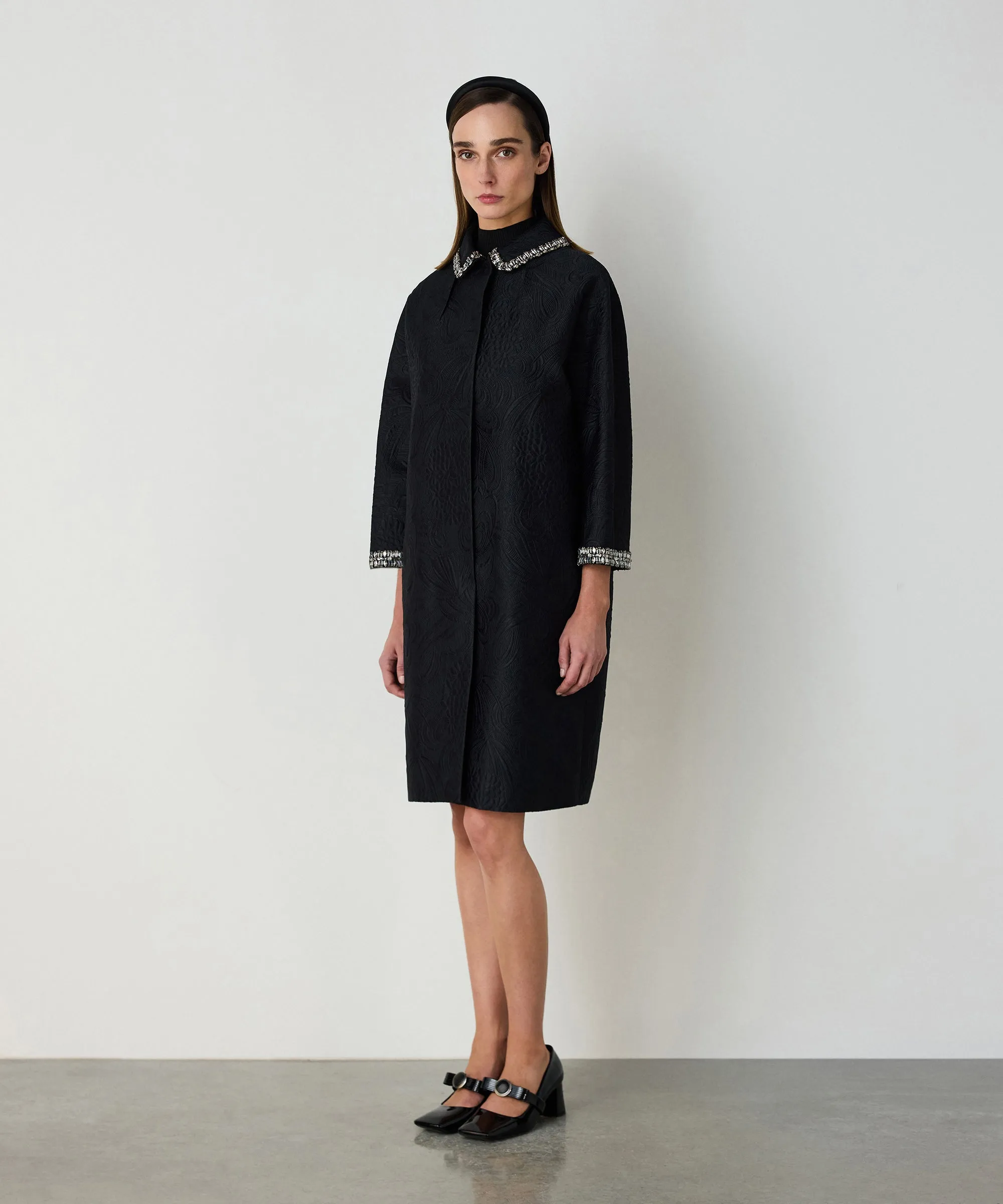 Machka Embroidered Shirt Collar Coat Black